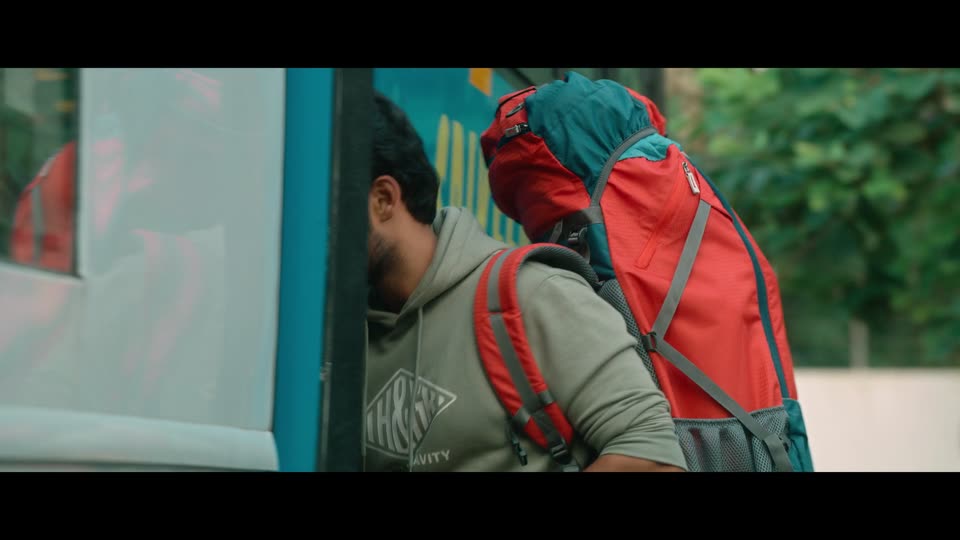 Ranga Ranga Vaibhavanga (2022) Hindi Dubbed Movie screenshot 4