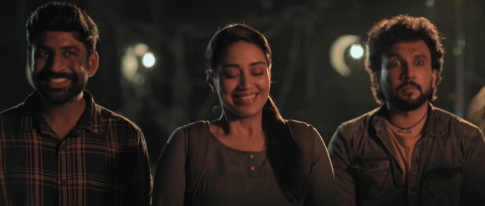 Bloody Mary (2022) Hindi Dubbed Movie screenshot 4