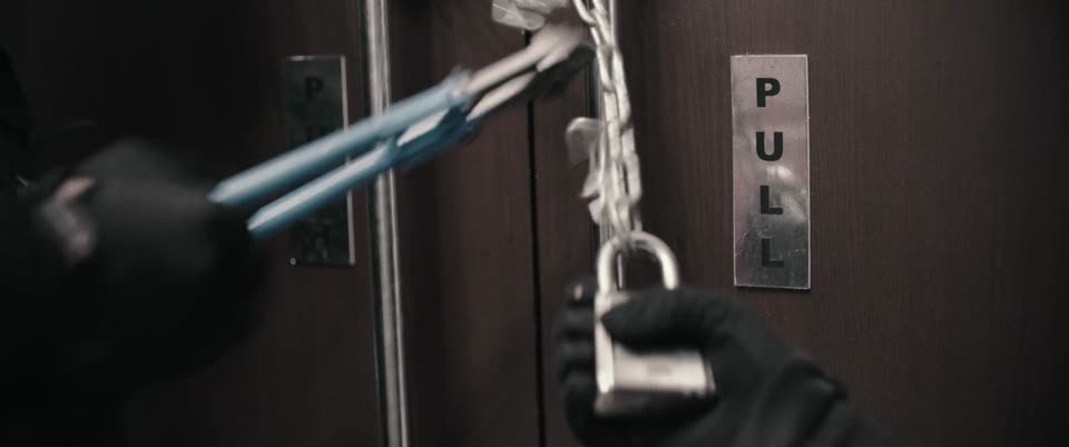 Major (2022) Hindi Dubbed Movie screenshot 5