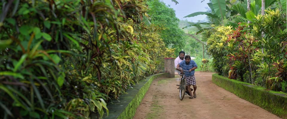 Vivekanandan Viralaanu (2024) Hindi Dubbed Movie screenshot 1