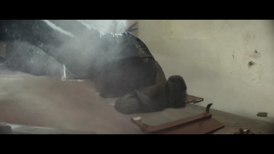 Hit List (2024) Hindi Dubbed Movie screenshot 4