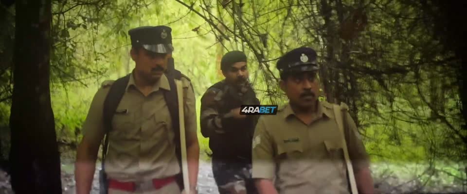Narivetta (2025) Hindi Dubbed Movie screenshot 4