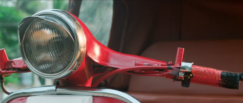 Tuk Tuk (2025) Hindi Dubbed Movie screenshot 2