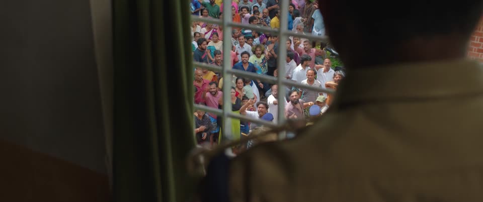 Marana Mass (2025) Hindi Dubbed Movie screenshot 1