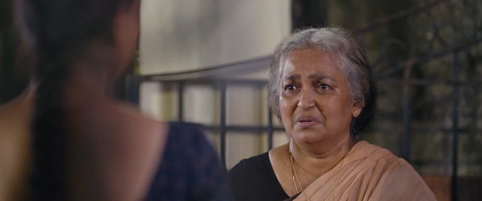 Tourist Family (2025) Hindi Dubbed Movie screenshot 3