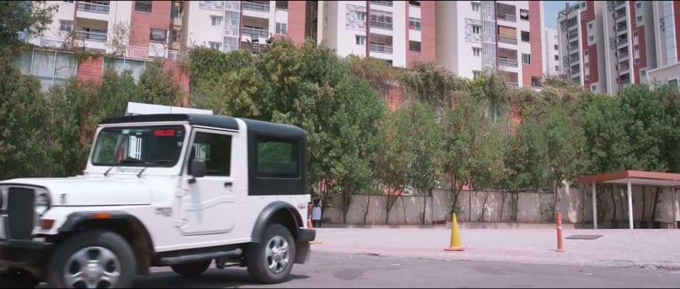 Blind Spot (2025) Hindi Dubbed Movie screenshot 5