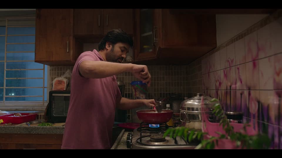 Paranthu Po Fly Away (2025) Hindi Dubbed Movie screenshot 1