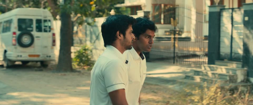 Nirangal Moondru (2025) Hindi Dubbed Movie screenshot 1