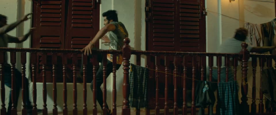Nirangal Moondru (2025) Hindi Dubbed Movie screenshot 6