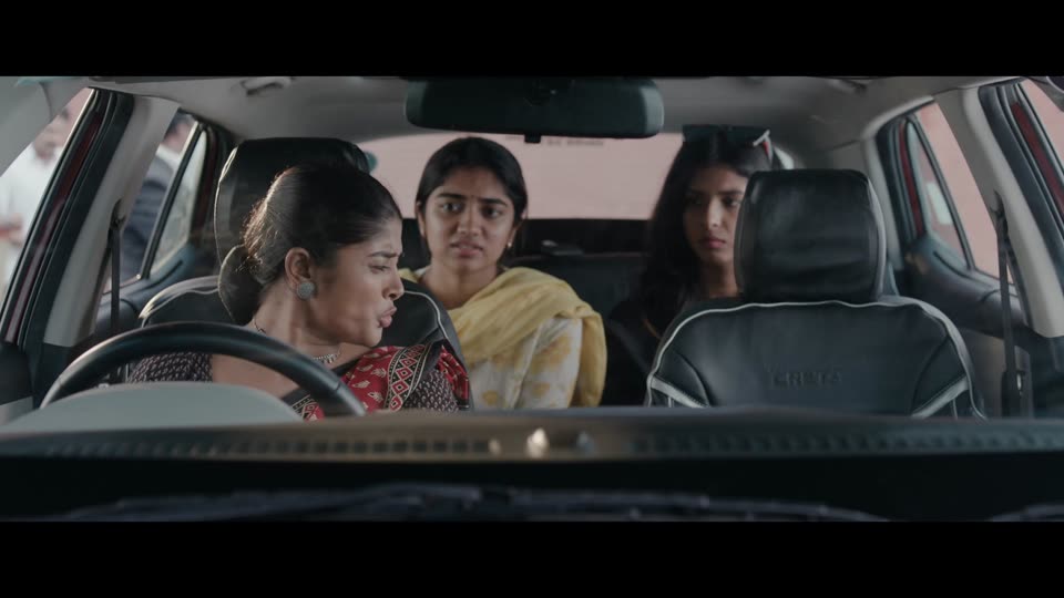 Aan Paavam Pollathathu (2025) Hindi Dubbed Movie screenshot 4