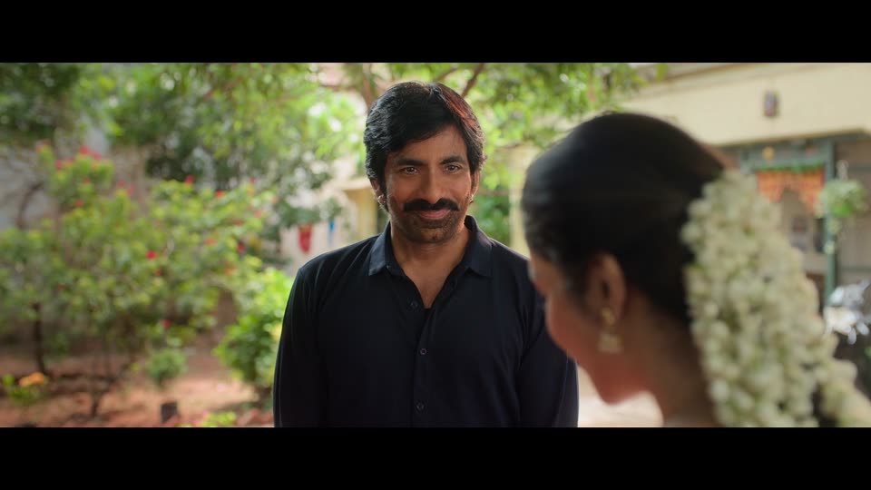 Mass Jathara (2025) Hindi DUbbed Movie screenshot 1