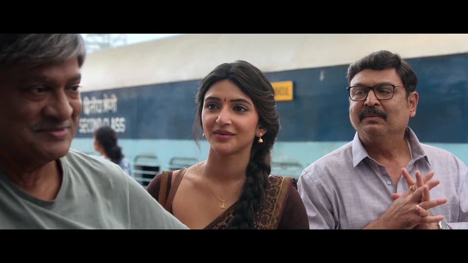 Mass Jathara (2025) Hindi DUbbed Movie screenshot 3