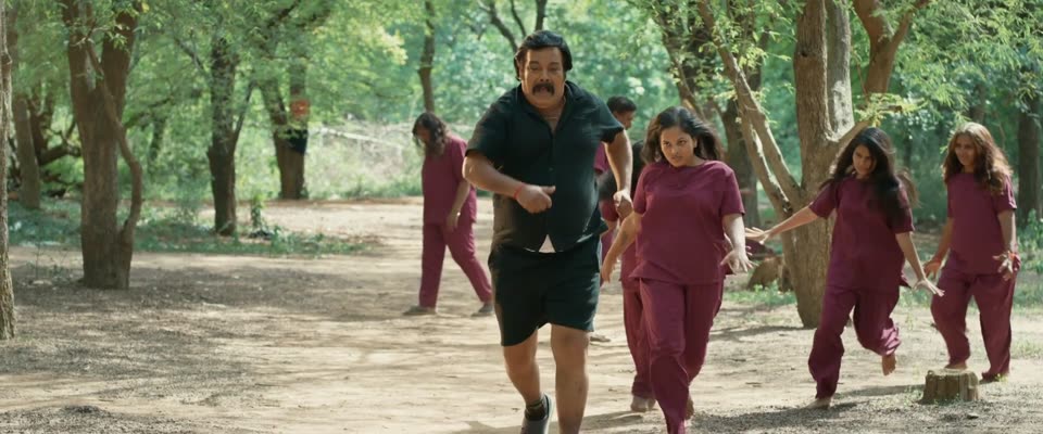 Rajini Gaang (2025) Hindi Dubbed Movie screenshot 5
