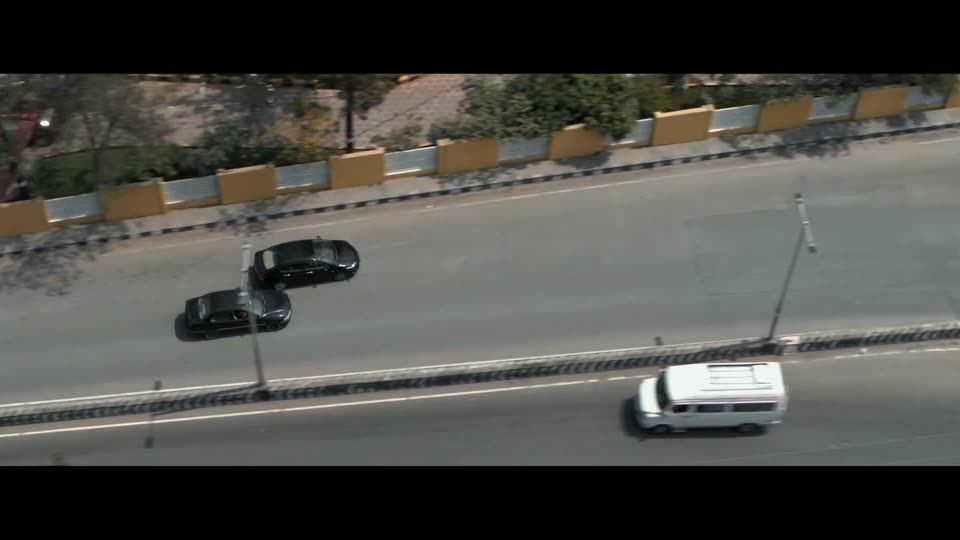Revolver Rita (2025) Hindi Dubbed Movie screenshot 5