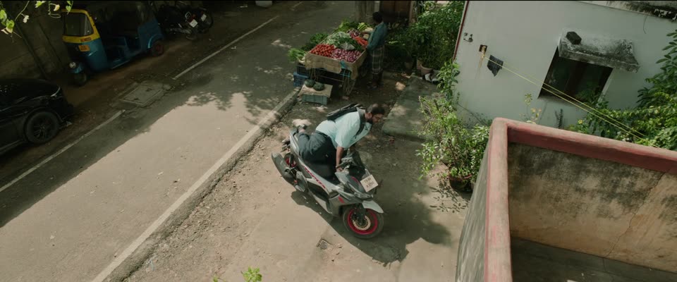 Vaa Vaathiyaar (2026) Hindi Dubbed Movie screenshot 3