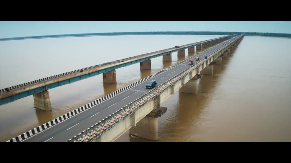 Anaganaga Oka Raju (2026) Hindi Dubbed Movie screenshot 1