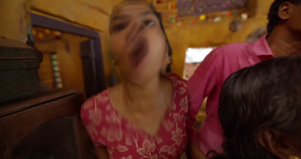 Pennum Porattum (2026) Hindi Dubbed Movie screenshot 5