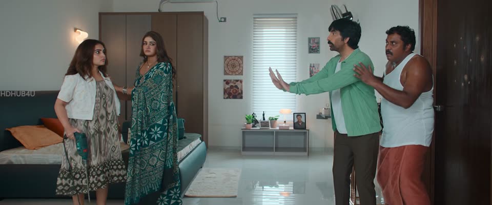 Bhartha Mahasayulaku Wignyapthi (2026) Hindi Dubbed Movie screenshot 2