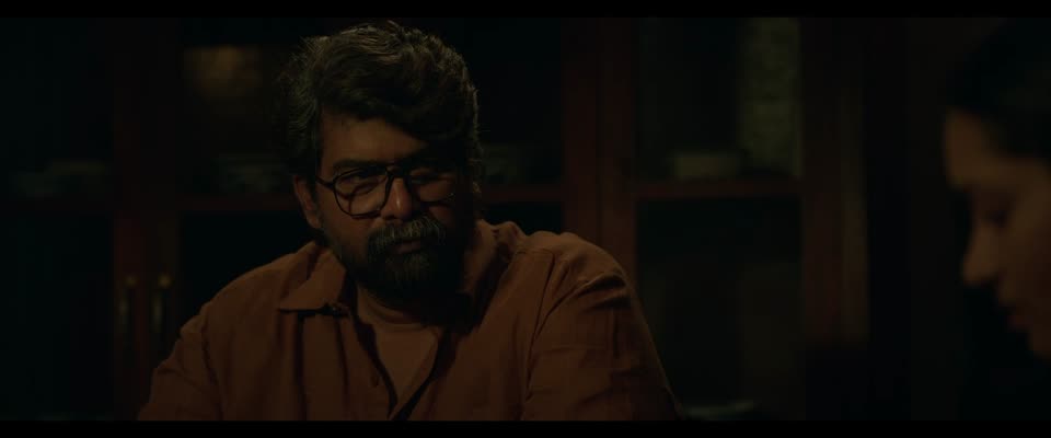 Valathu Vashathe Kallan (2026) Hindi Dubbed Movie screenshot 2