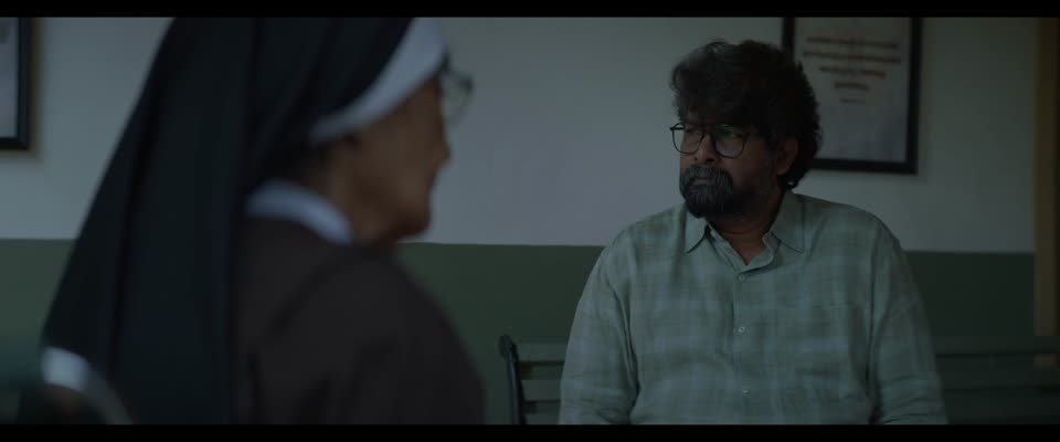 Valathu Vashathe Kallan (2026) Hindi Dubbed Movie screenshot 6