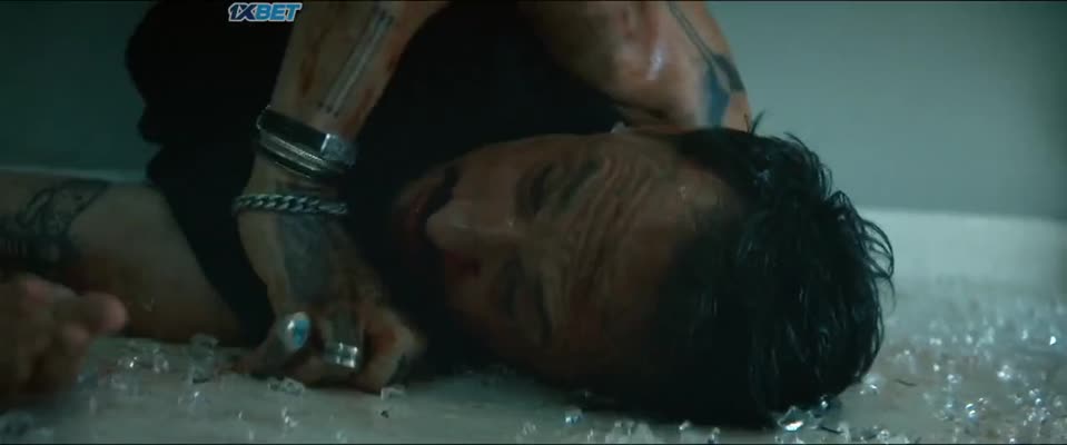 Runner (2026) Hindi Dubbed Movie screenshot 6