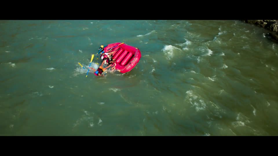Hai Jawani Toh Ishq Hona Hai (2026) Hindi Movie screenshot 2