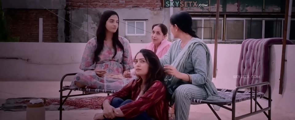 Auntypreneur (2025) Gujarati Movie screenshot 1
