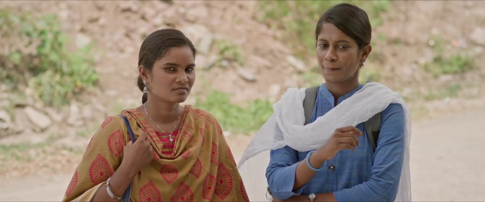 Cocoons (2026) Hindi Dubbed Movie screenshot 4