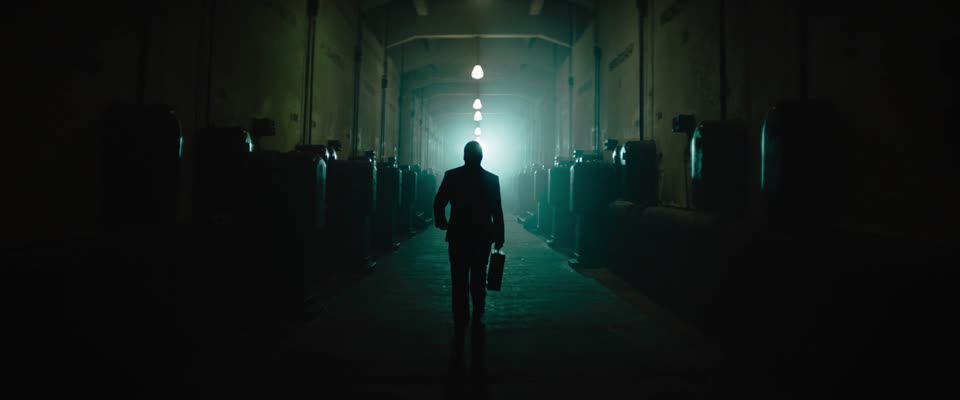 Terminal (2018) Hindi Dubbed Movie screenshot 6