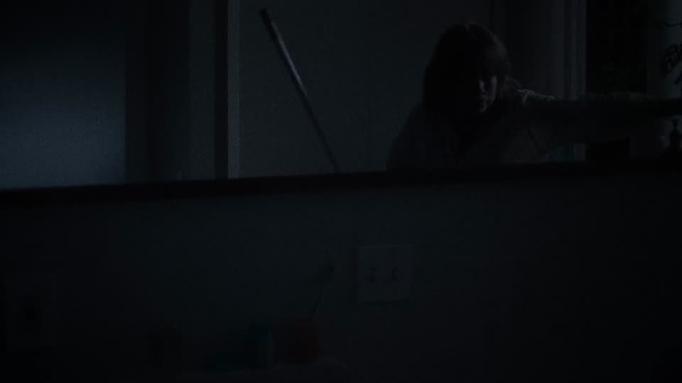 Showing Up (2022) Hindi Dubbed Movie screenshot 2