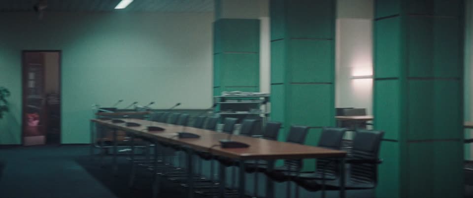 Cuckoo (2024) Hindi Dubbed Movie screenshot 6