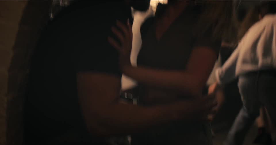 Escape (2024) Hindi Dubbed Movie screenshot 4