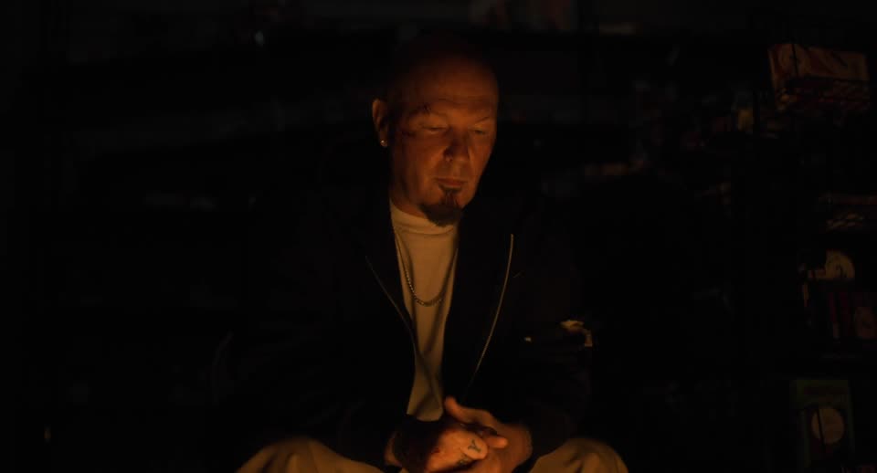 Y2K (2024) Hindi Dubbed Movie screenshot 5