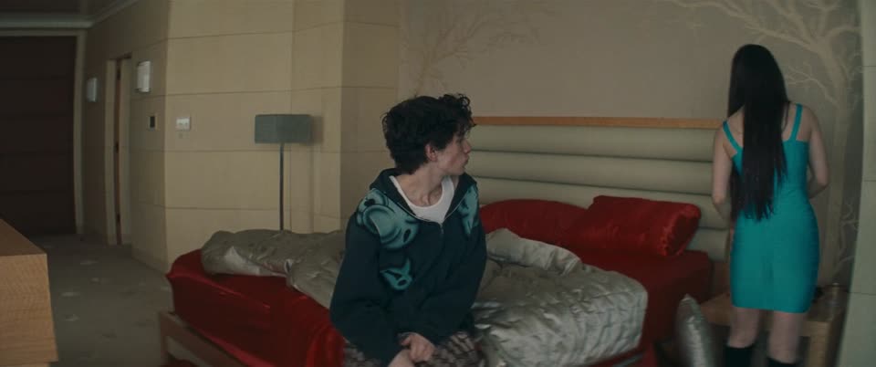 Anora (2024) Hindi Dubbed Movie screenshot 1
