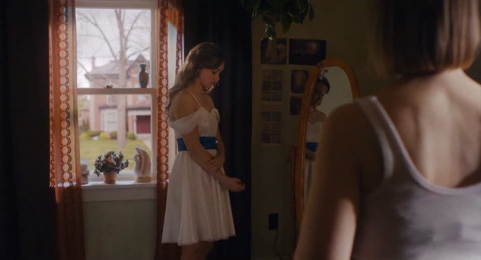 Fear Street: Prom Queen (2025) Hindi Dubbed Movie screenshot 2