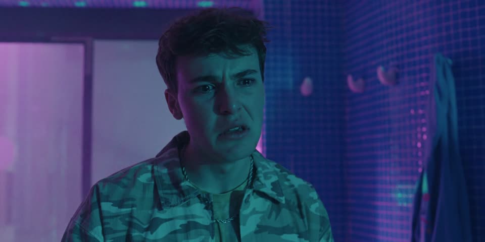Graduation Trip Mallorca (2025) Hindi Dubbed Movie screenshot 5
