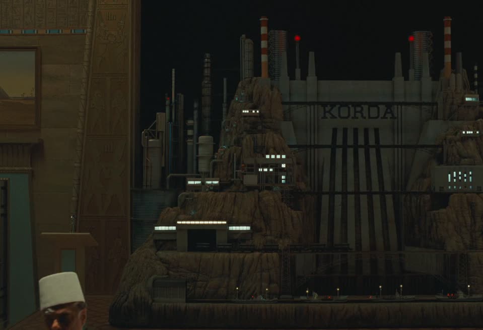 The Phoenician Scheme (2025) Hindi Dubbed Movie screenshot 6