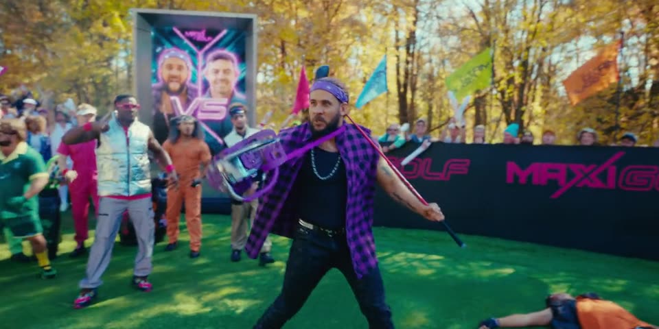 Happy Gilmore 2 (2025) Hindi Dubbed Movie screenshot 5