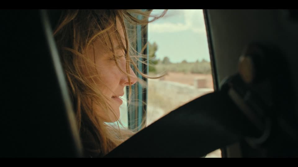 Fall for Me (2025) HIndi Dubbed Movie screenshot 4