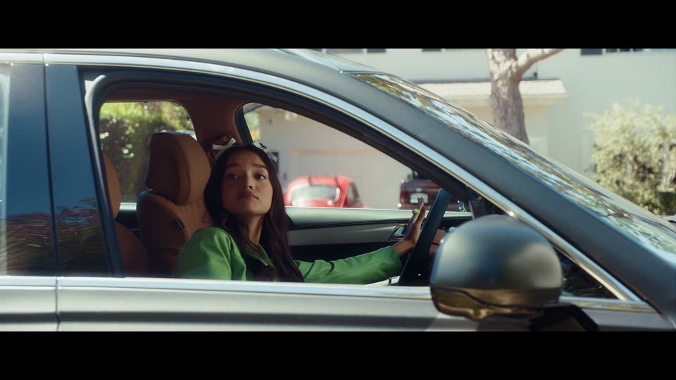 Freakier Friday (2025) Hindi Dubbed Movie screenshot 1