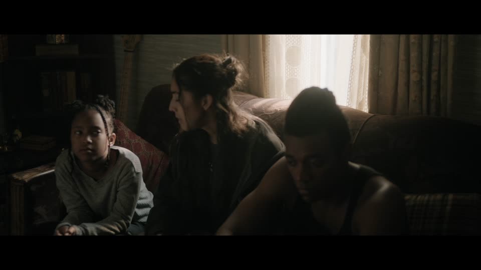 40 Acres (2025) Hindi Dubbed Movie screenshot 3