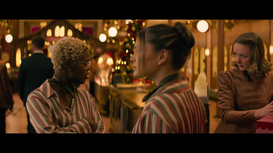 Jingle Bell Heist (2025) Hindi Dubbed Movie screenshot 2