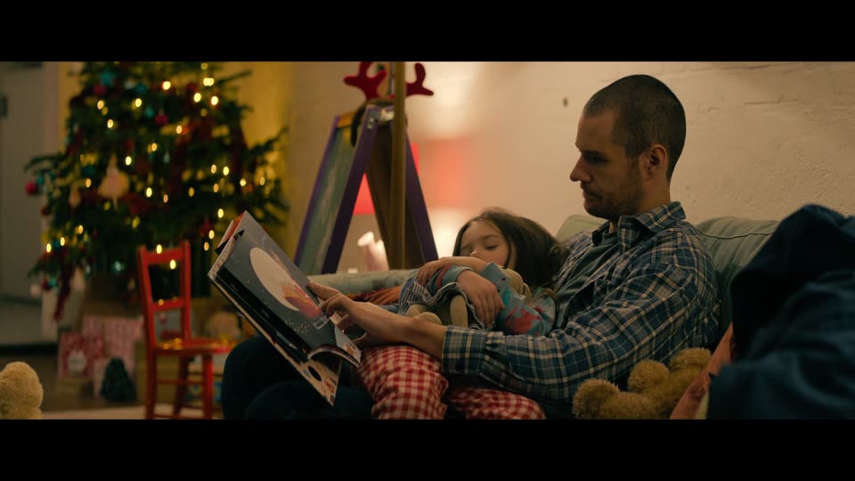 Jingle Bell Heist (2025) Hindi Dubbed Movie screenshot 5
