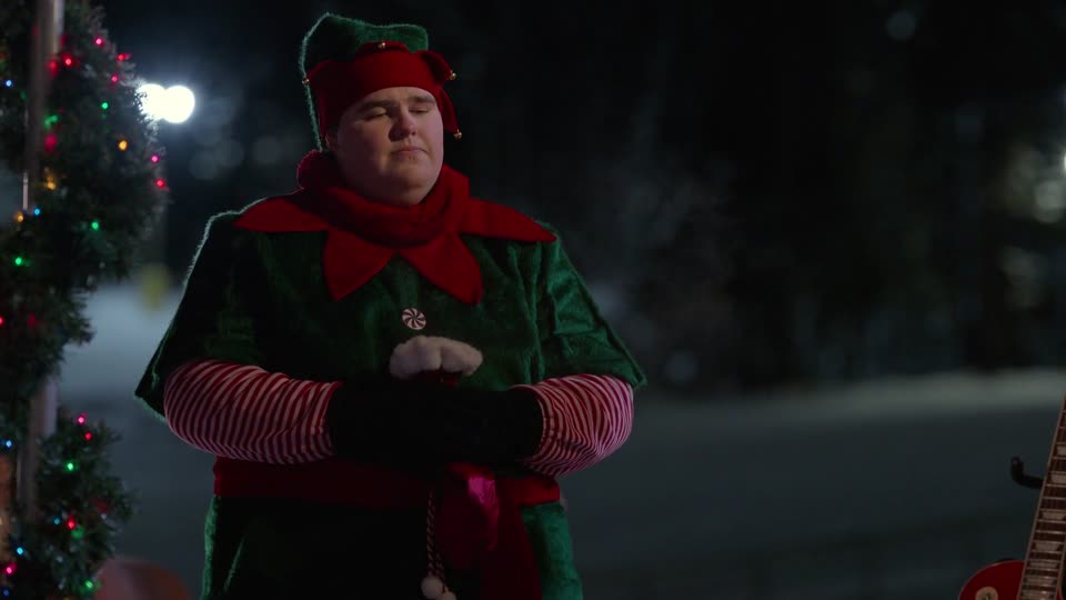 My Secret Santa (2025) Hindi Dubbed Movie screenshot 6
