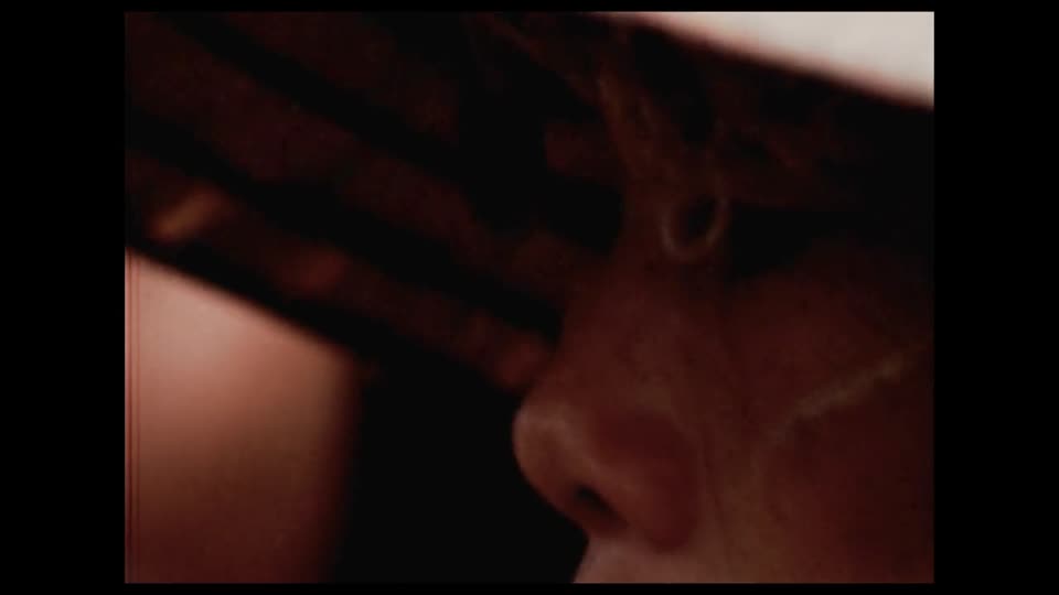 Cover-Up (2025) Hindi Dubbed Movie screenshot 2
