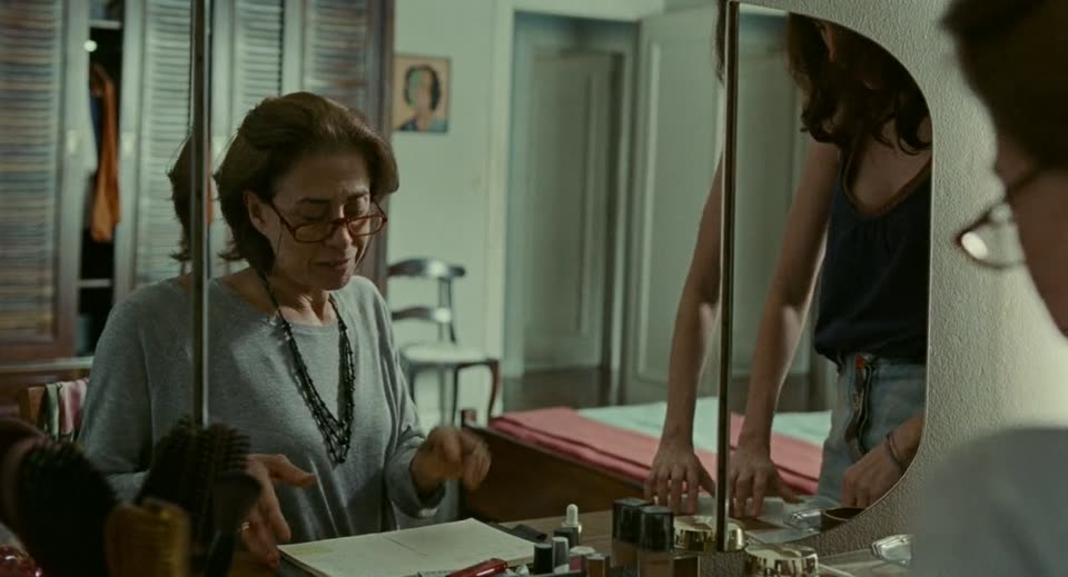 I m Still Here (2025) Hindi Dubbed Movie screenshot 6