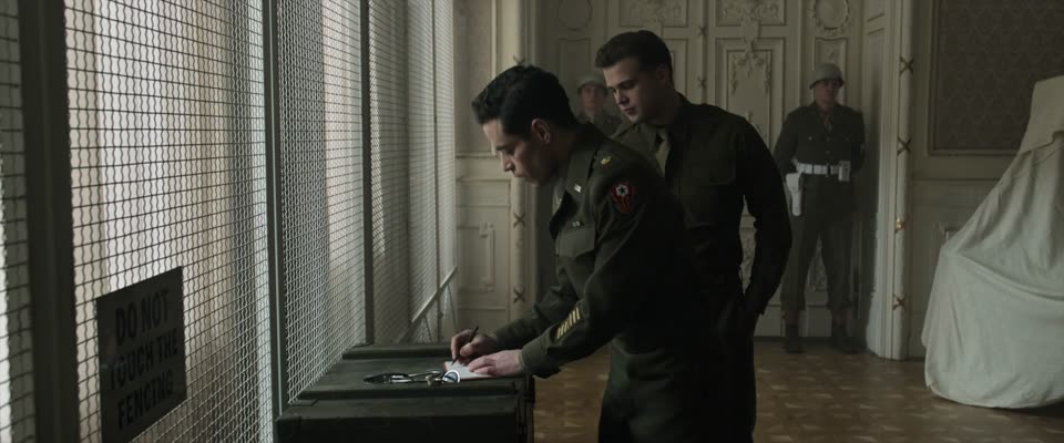 Nuremberg (2025) Hindi Dubbed Movie screenshot 1