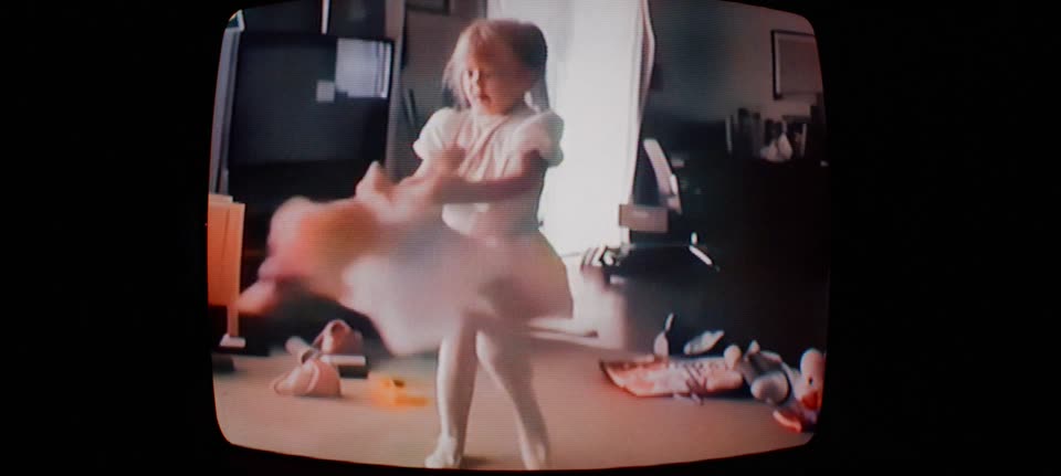 Room to Move (2025) Hindi Dubbed Movie screenshot 3