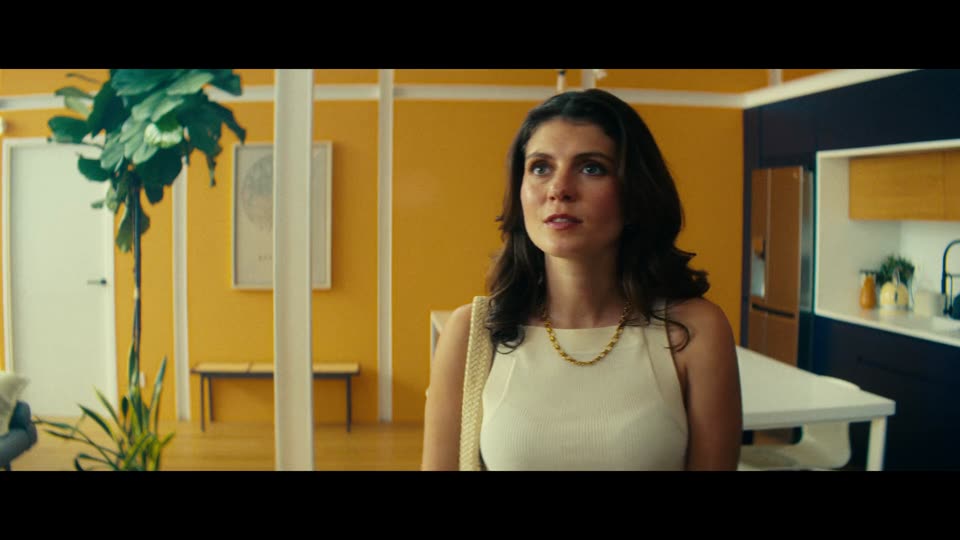 People We Meet on Vacation (2026) Hindi Dubbed Movie screenshot 3