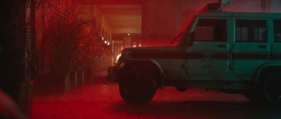 Thrash (2026) Hindi Dubbed Movie screenshot 6